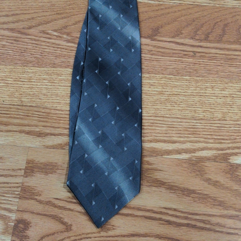 Silver Neck tie